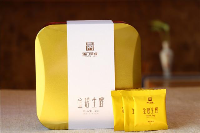 金碧生辉